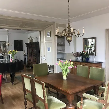 Bed & Breakfast Kasteel Landgoed Crayenstein 2*
