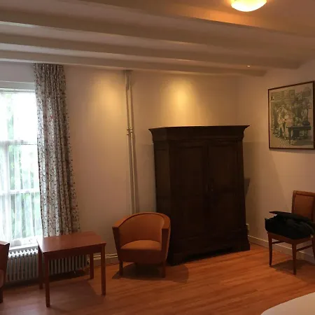 Kasteel Landgoed Crayenstein Bed & Breakfast 2*