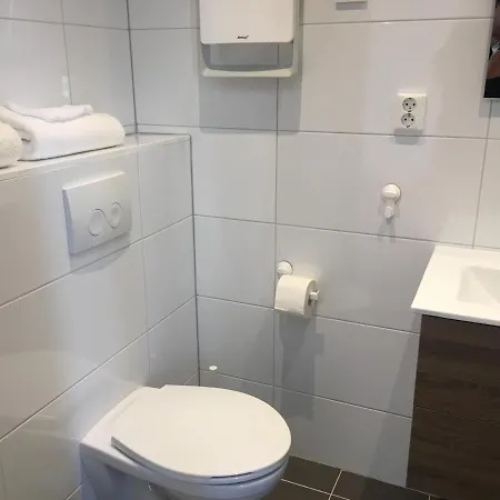 Bed & Breakfast Kasteel Landgoed Crayenstein 2*